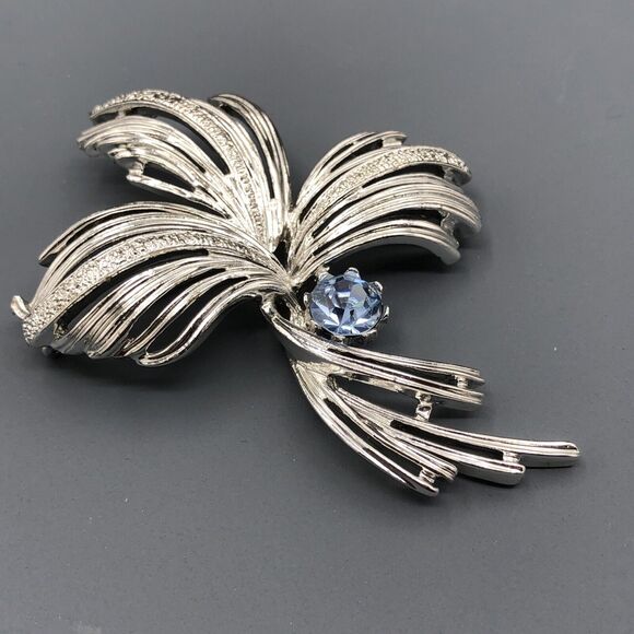 Vintage Emmons Brooch MAGNIFIQUE Abstract Leaf Blue Rhinestone Silver Tone 1960s - Picture 5 of 8